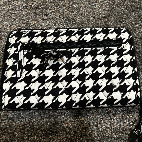 Vera Bradley Black and White Houndstooth Wallet - Picture 3 of 4
